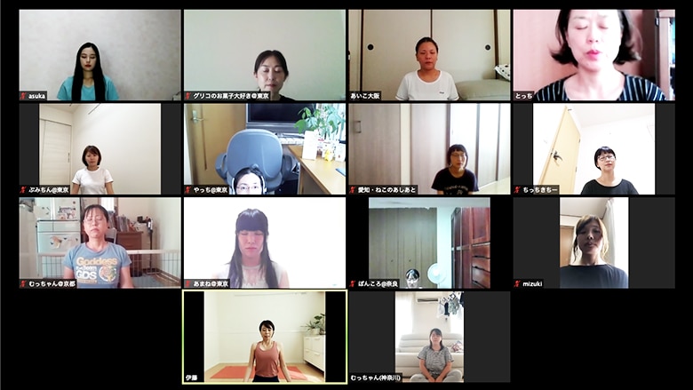 アーモンドとヨガのパワーで、ココロとカラダに元気を！