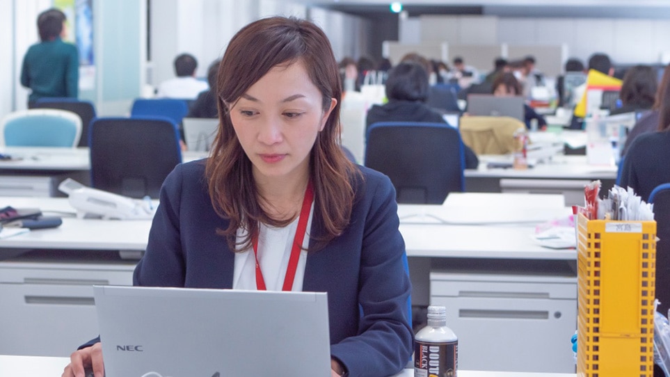 営業活動をサポートする　セールス本部セールス推進室人材開発グループ　ざっきぃ