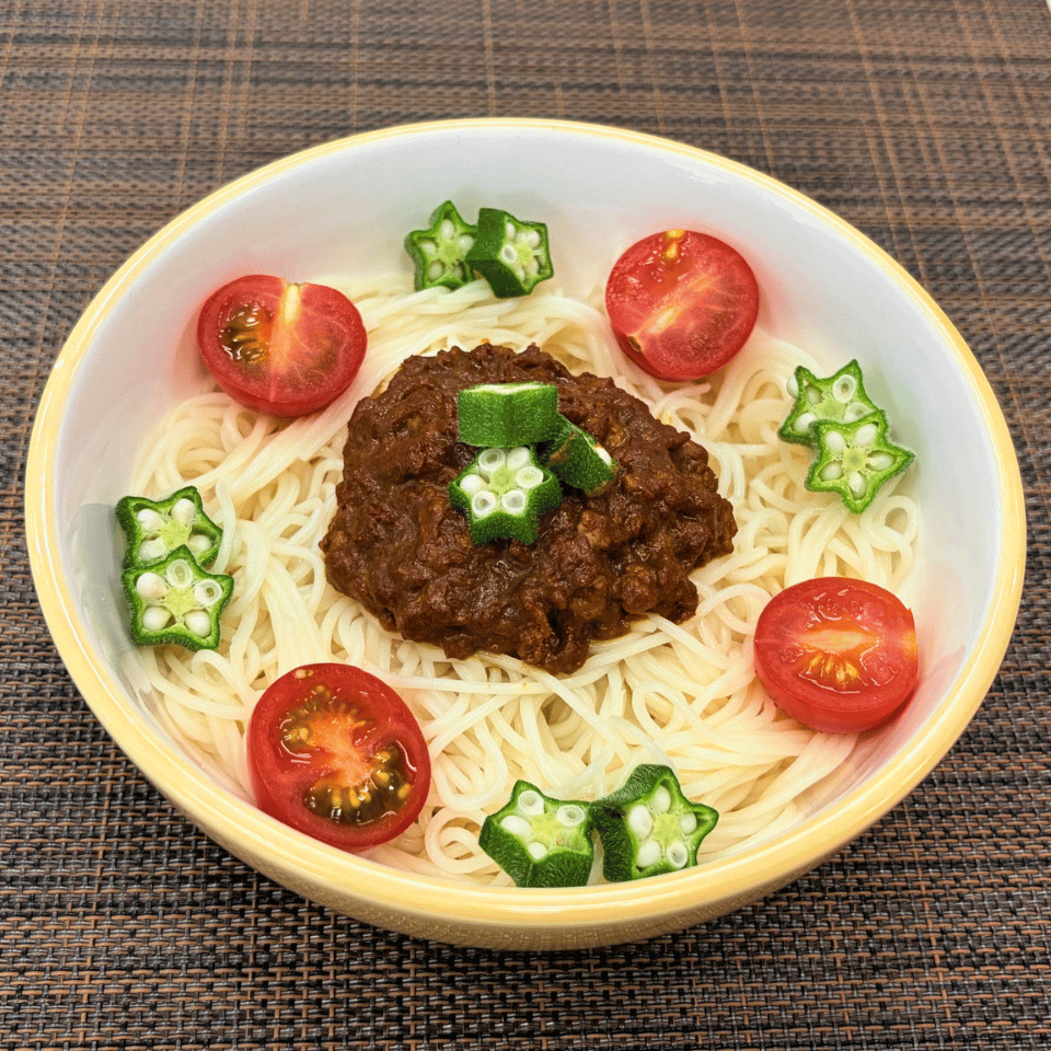 ピリ辛カレー味のジャージャー麺風