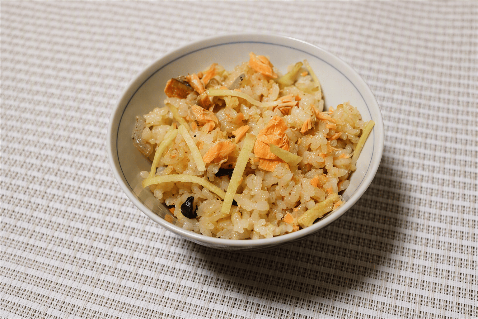 【炊き込み御膳で作る】しょうが香る　秋鮭の炊き込みご飯		 		